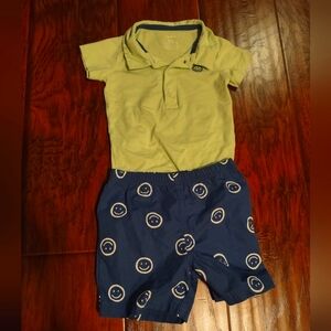 NWOT Carter's Smiley Face Onesie Set